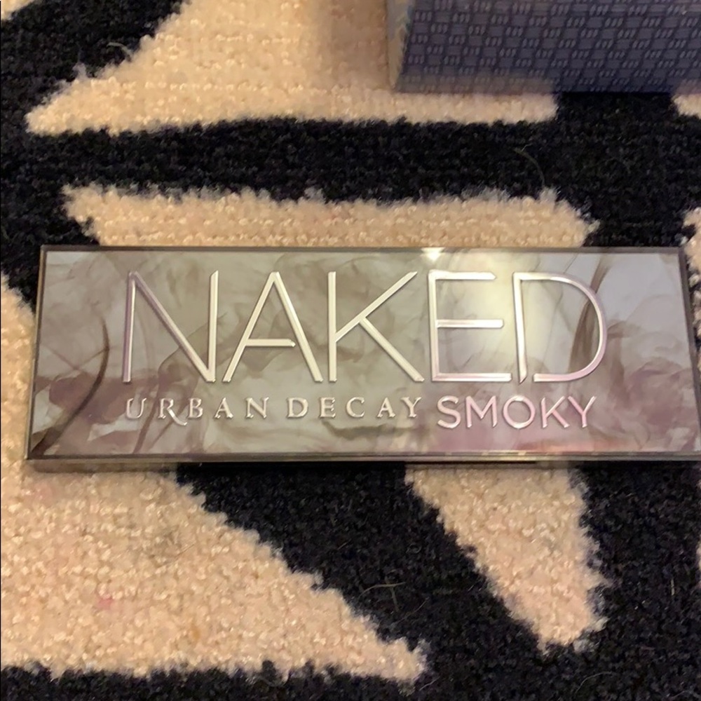 Urban Decay Smokey Palette
